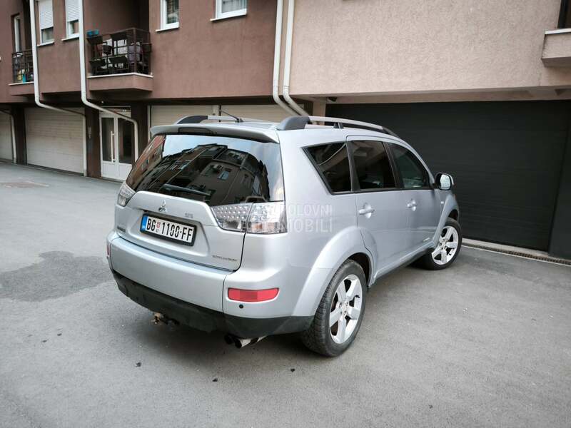 Mitsubishi Outlander 