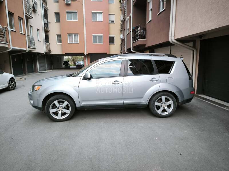 Mitsubishi Outlander 