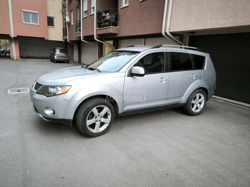 Mitsubishi Outlander 