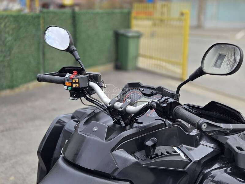 Can-Am Outlander 1000