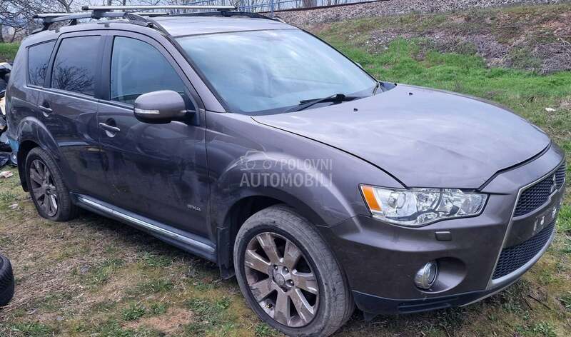 Delovi za Mitsubishi Outlander