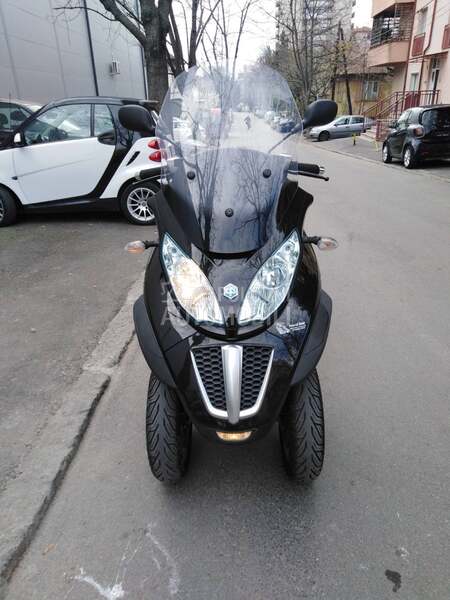 Piaggio MP3 500 B kategorija