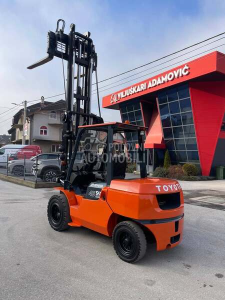 Toyota 4,5 tona Duplex