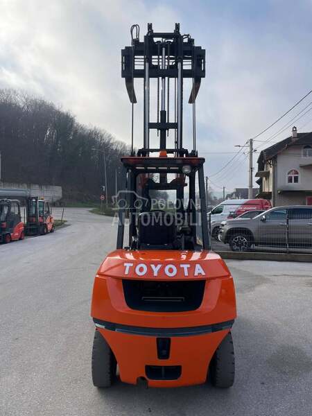 Toyota 4,5 tona Duplex