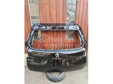 Gepek vrata crna za Peugeot 2008 od 2013. do 2020. god.