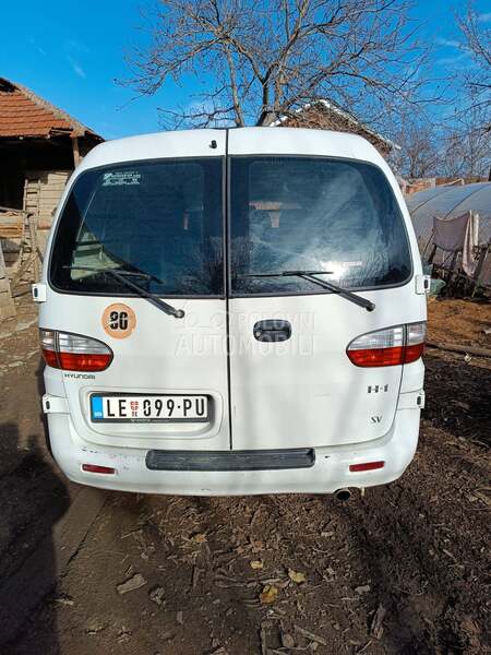 Hyundai H-1 