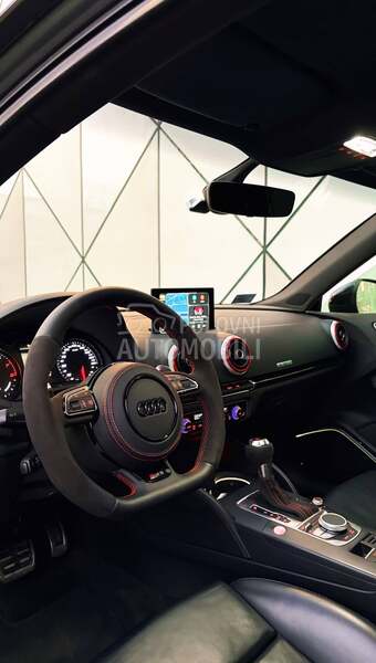 Audi RS3 