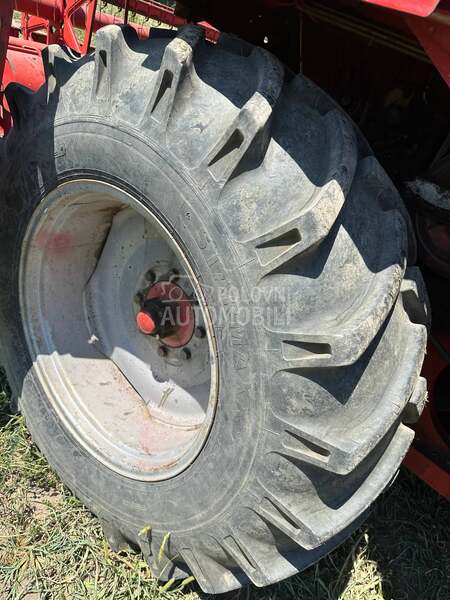 Massey Ferguson 530L