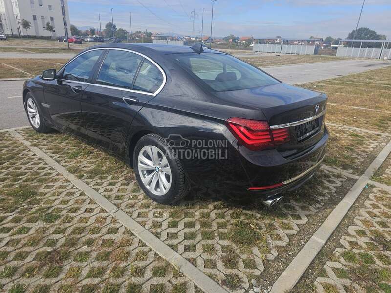 BMW 730 
