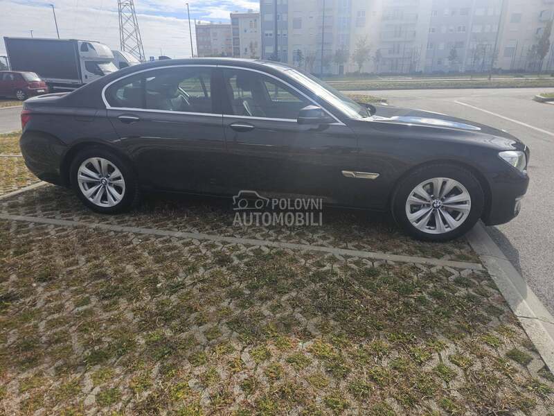 BMW 730 