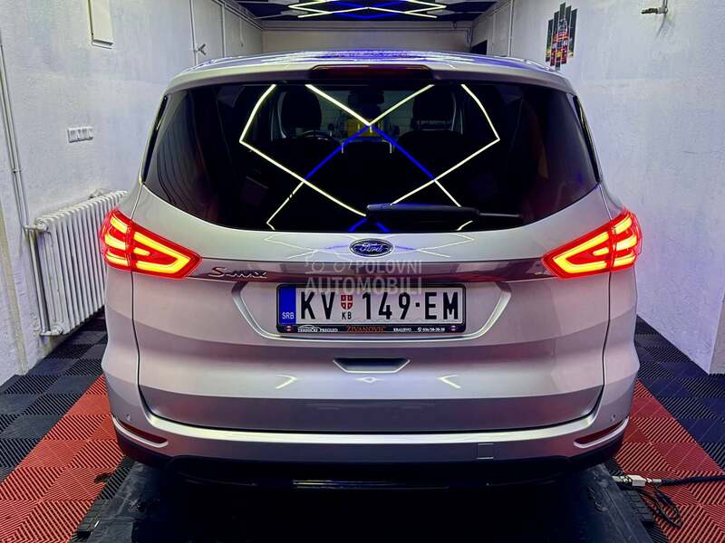 Ford S-Max 