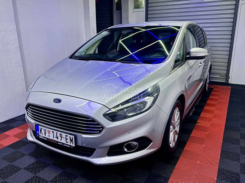 Ford S-Max 
