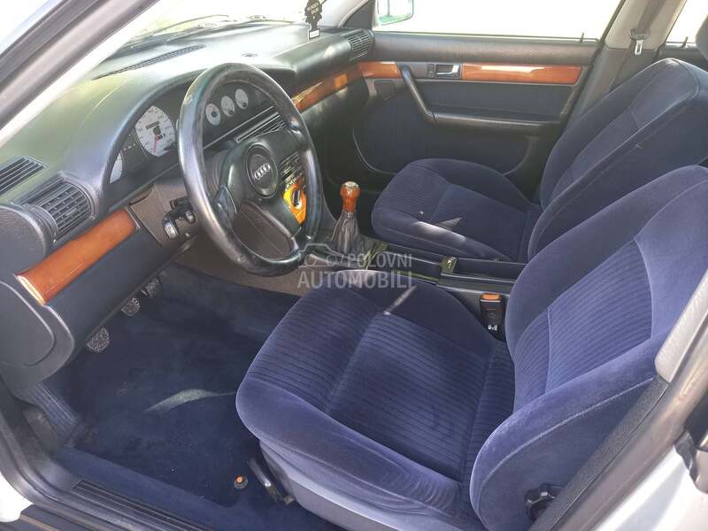 Audi 100 