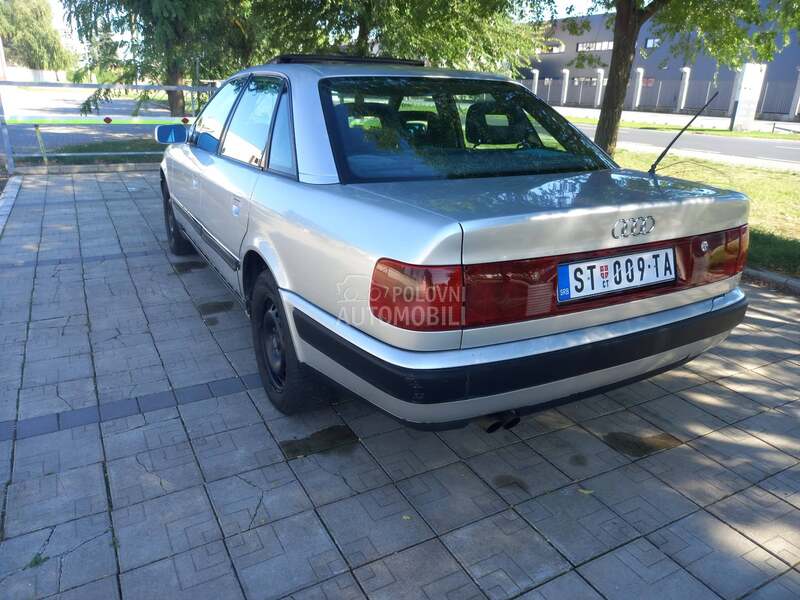 Audi 100 