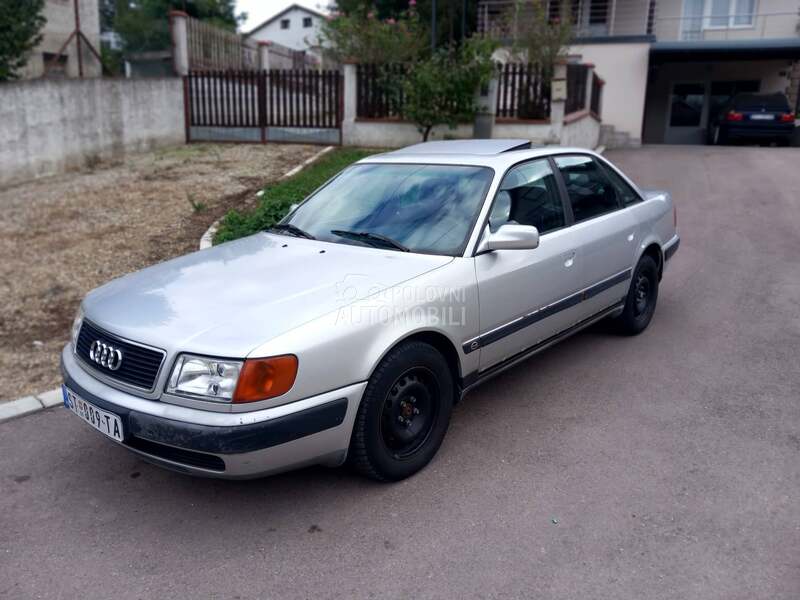 Audi 100 