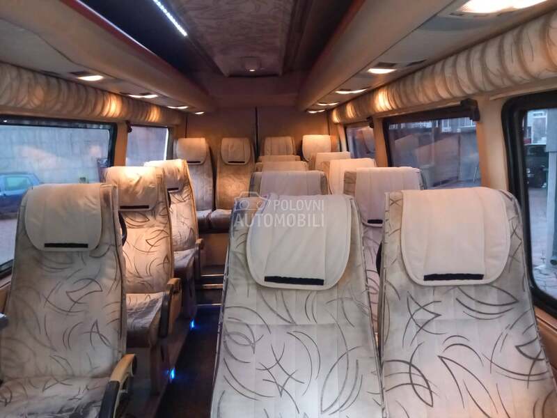 Mercedes Benz 316 cdi dupla klima