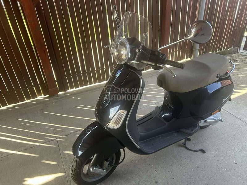 Vespa LX50