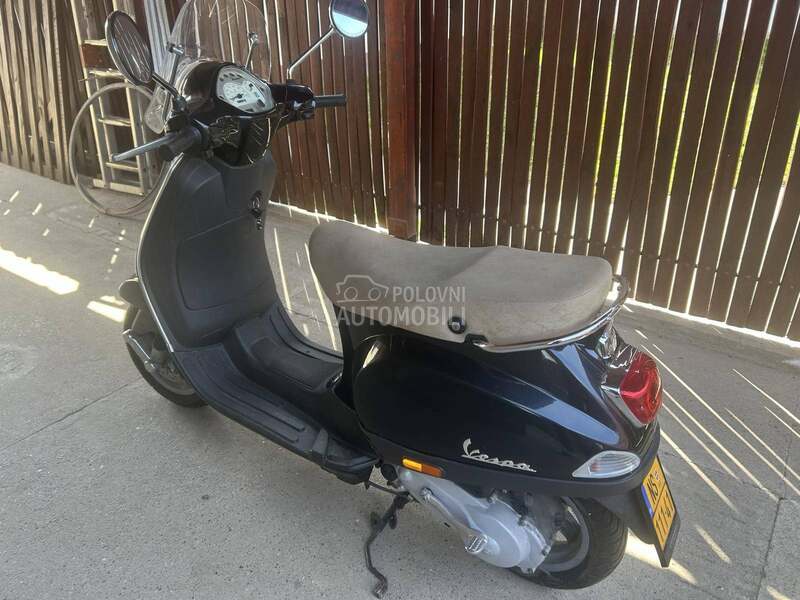 Vespa LX50