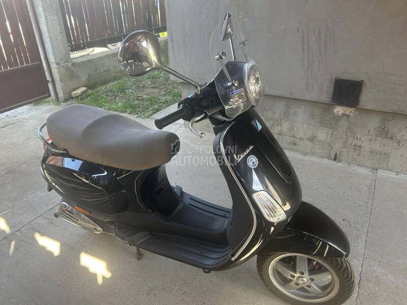 Vespa LX50