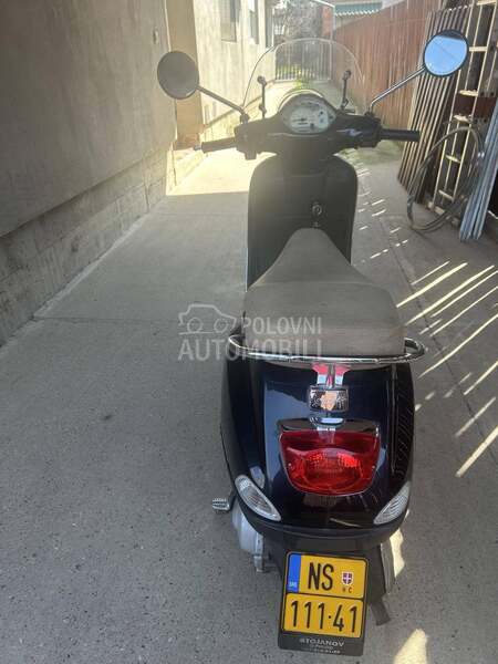 Vespa LX50