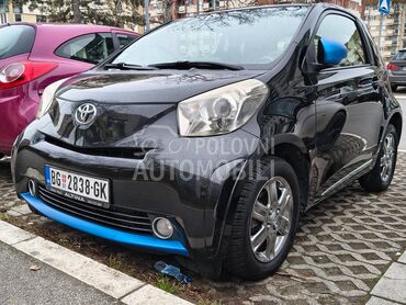 Toyota iQ 