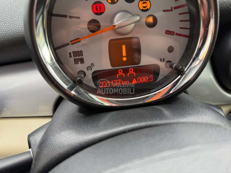MINI Cooper 1.6