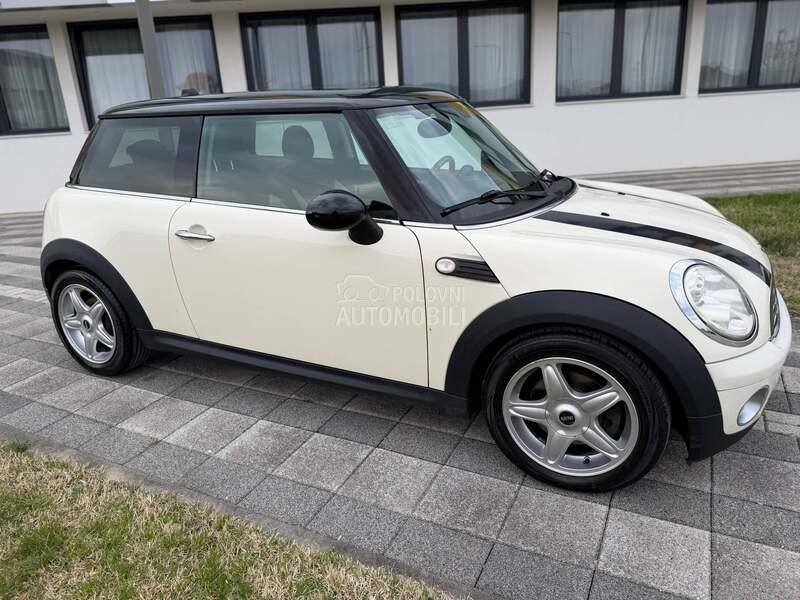 MINI Cooper 1.6