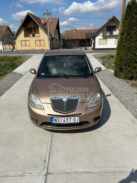 Lancia Ypsilon 