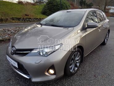 Toyota Auris Premium plus
