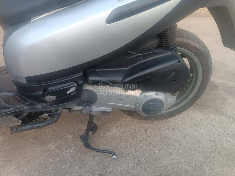 Piaggio Carnaby 250 ie