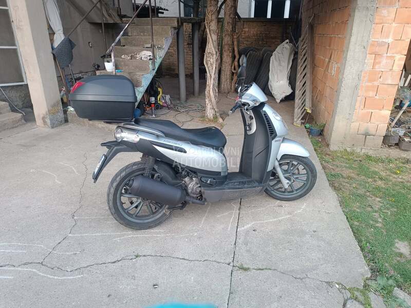 Piaggio Carnaby 250 ie