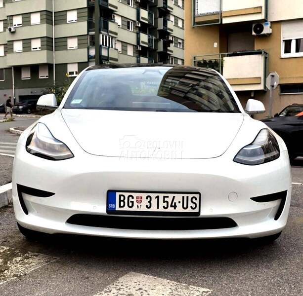 Tesla Model 3 STANDAR RANGE PLUS