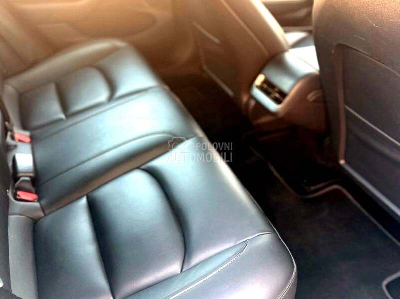 Tesla Model 3 STANDAR RANGE PLUS