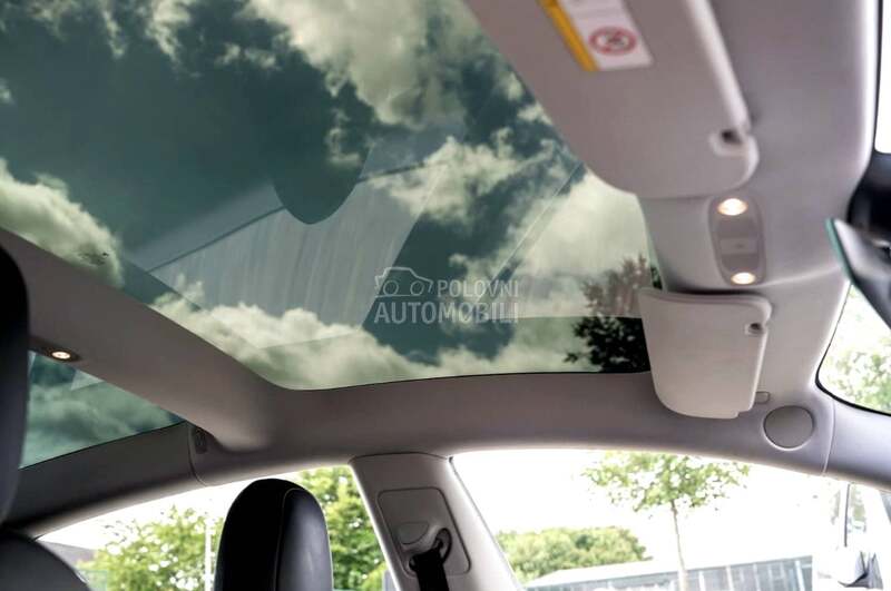 Tesla Model 3 STANDAR RANGE PLUS