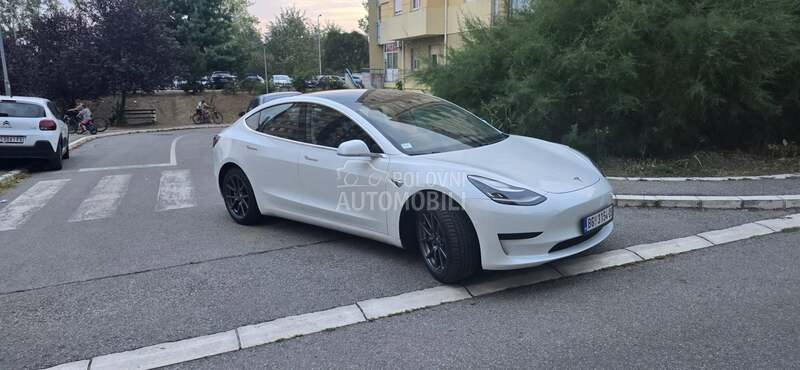 Tesla Model 3 STANDAR RANGE PLUS