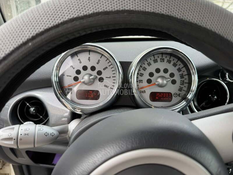 MINI Cooper 1.6