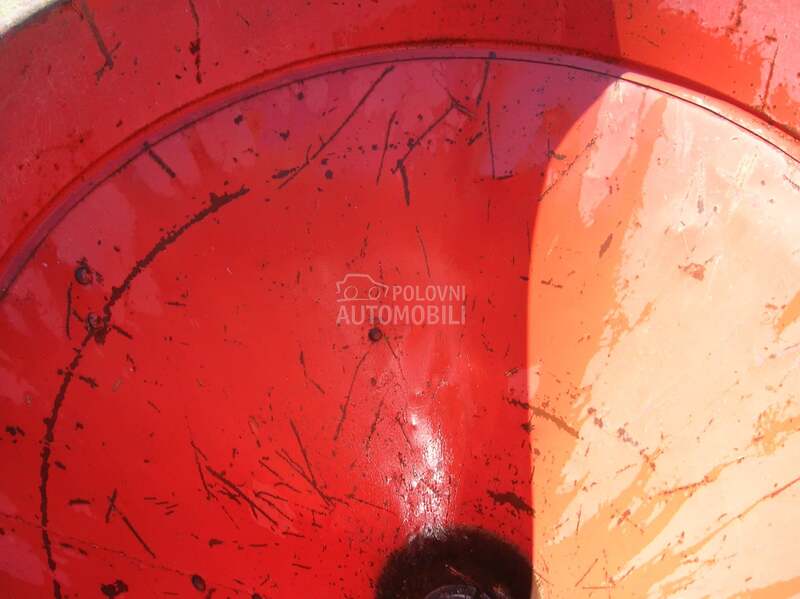 IMT rasipač veštaka