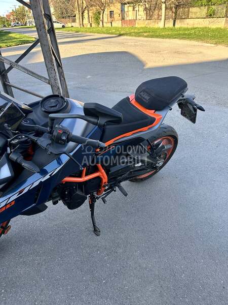 KTM 390 Duke