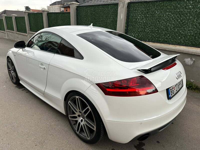Audi TT S LINE