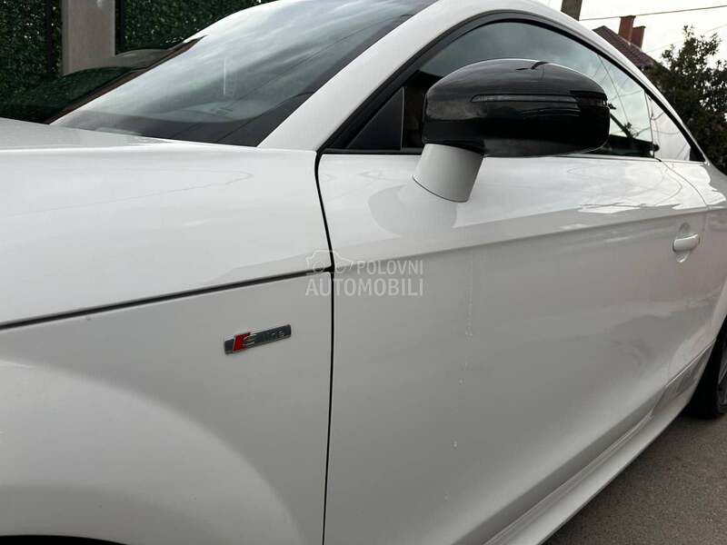 Audi TT S LINE