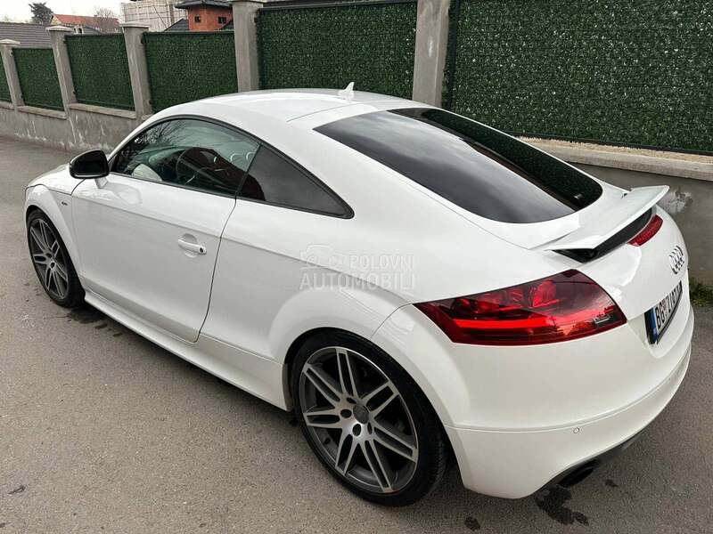 Audi TT S LINE