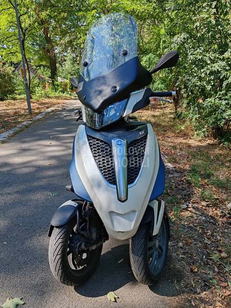 Piaggio mp3 Lt
