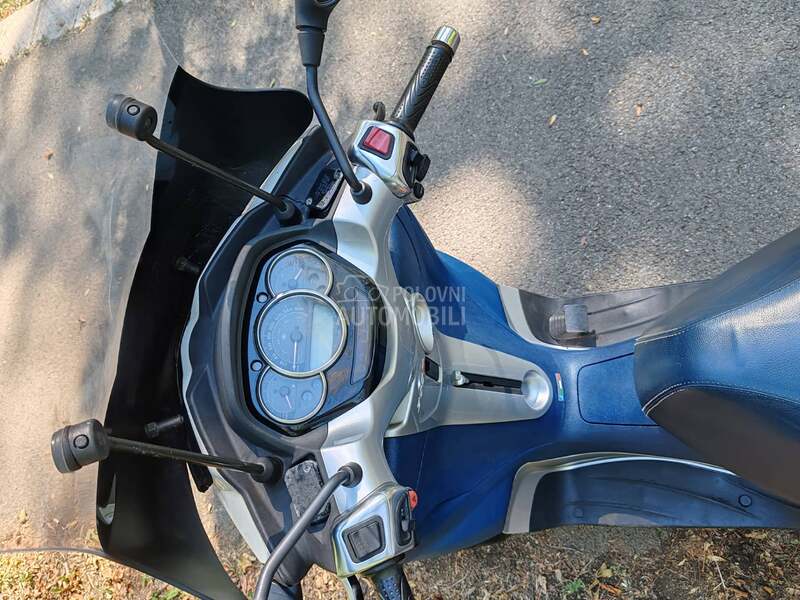 Piaggio mp3 Lt