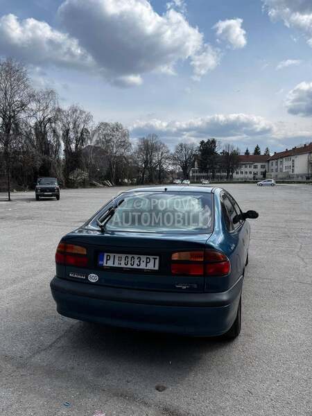 Renault Laguna 