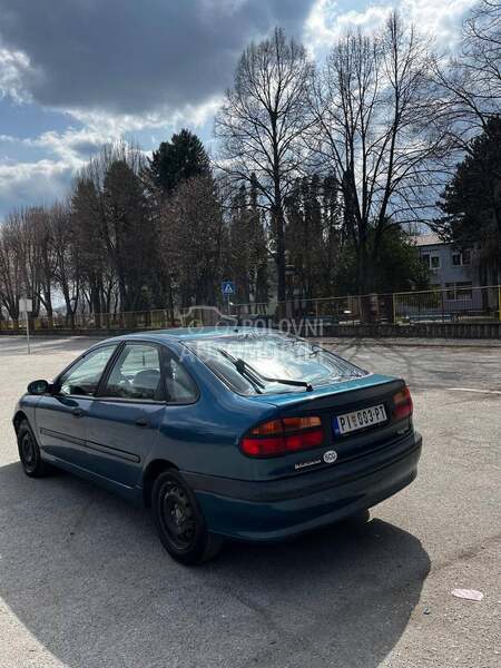 Renault Laguna 
