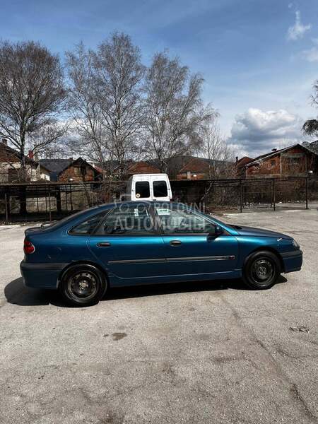 Renault Laguna 