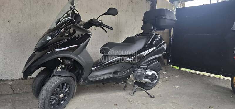 Piaggio MP3 400ie vozi se sa B