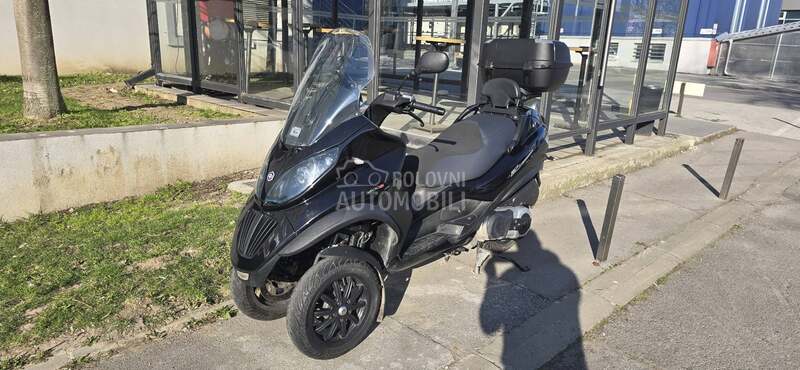 Piaggio MP3 400ie vozi se sa B