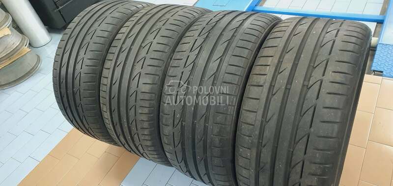 Bridgestone 255/35 R19 Letnja