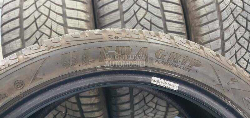Goodyear 245/40 R18 Zimska